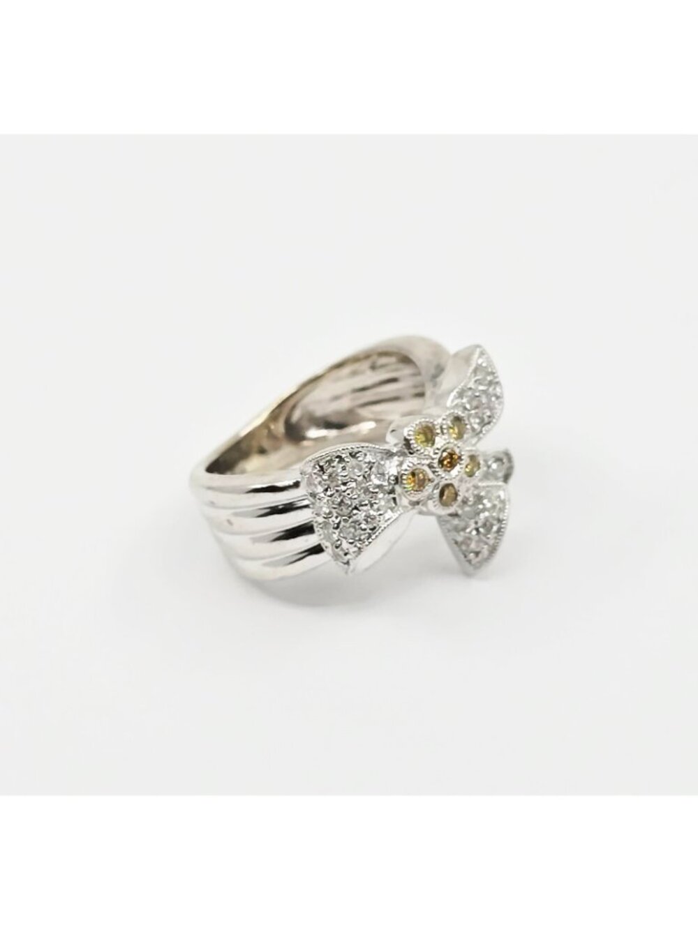 Beautiful 18K Karat Solid White Gold Yellow & White Diamond Bow Ring - Size 3.25 - Picture 6 of 16